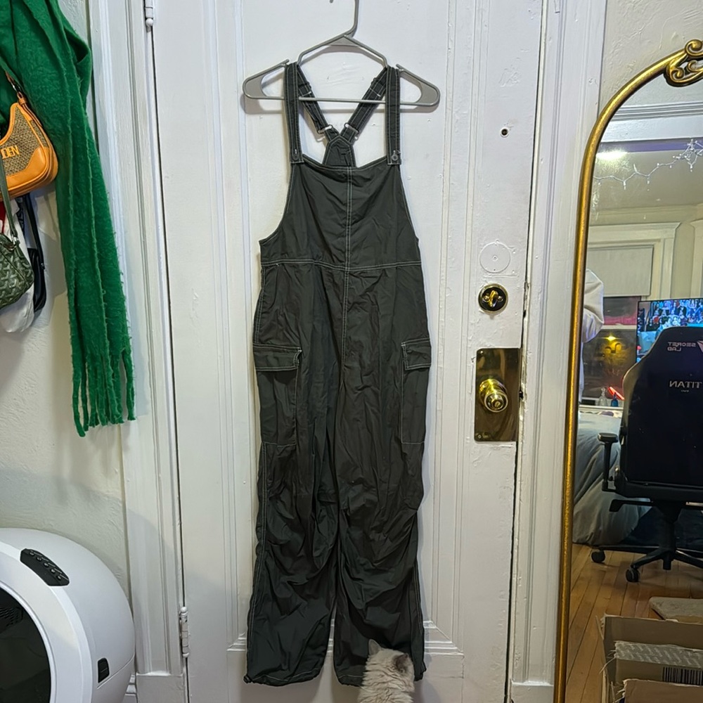 Lightweight overalls